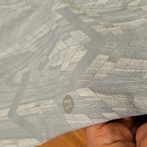 Lululemon Patterned Leggings Size 10 - Picture 2 of 10